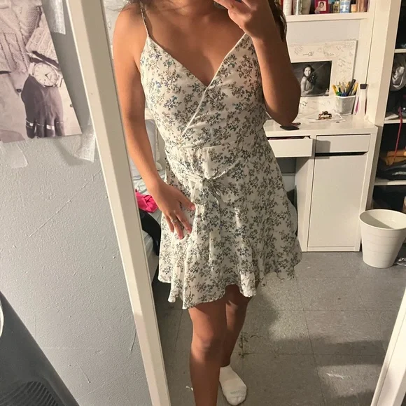 green emerald velvet dress ZAPAKASA Women White Lace Short Floral Graduation Dress with Ruffles V-Neck  Ruched A Line Bachelorette Dress